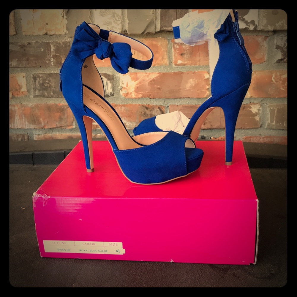 Womens royal blue suede pumps
